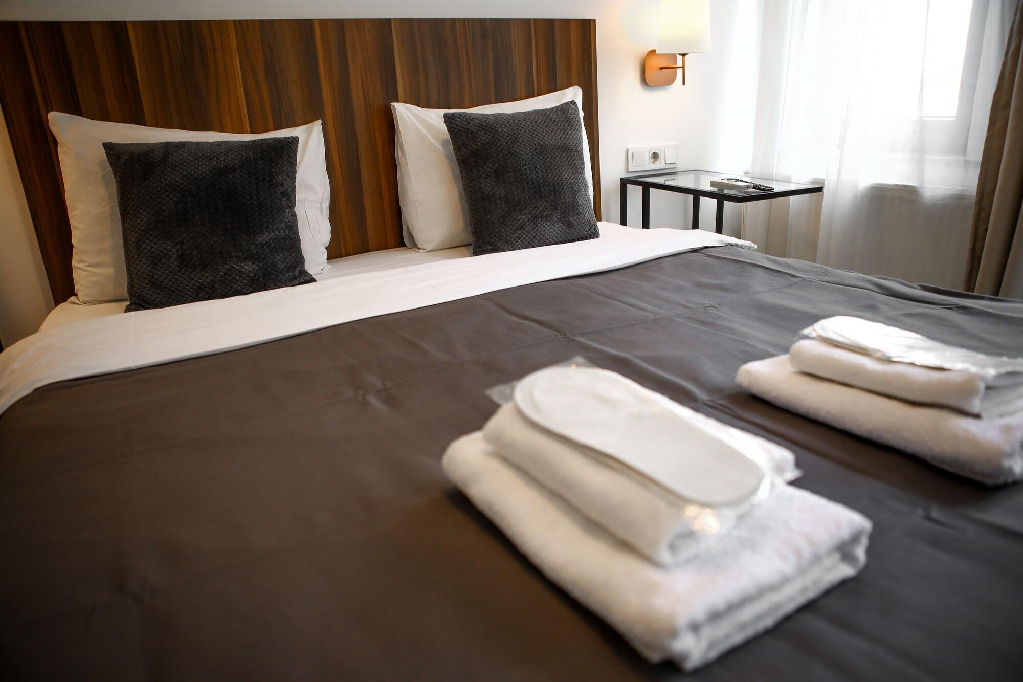 Alyon Suite Hotel Istanboel Buitenkant foto