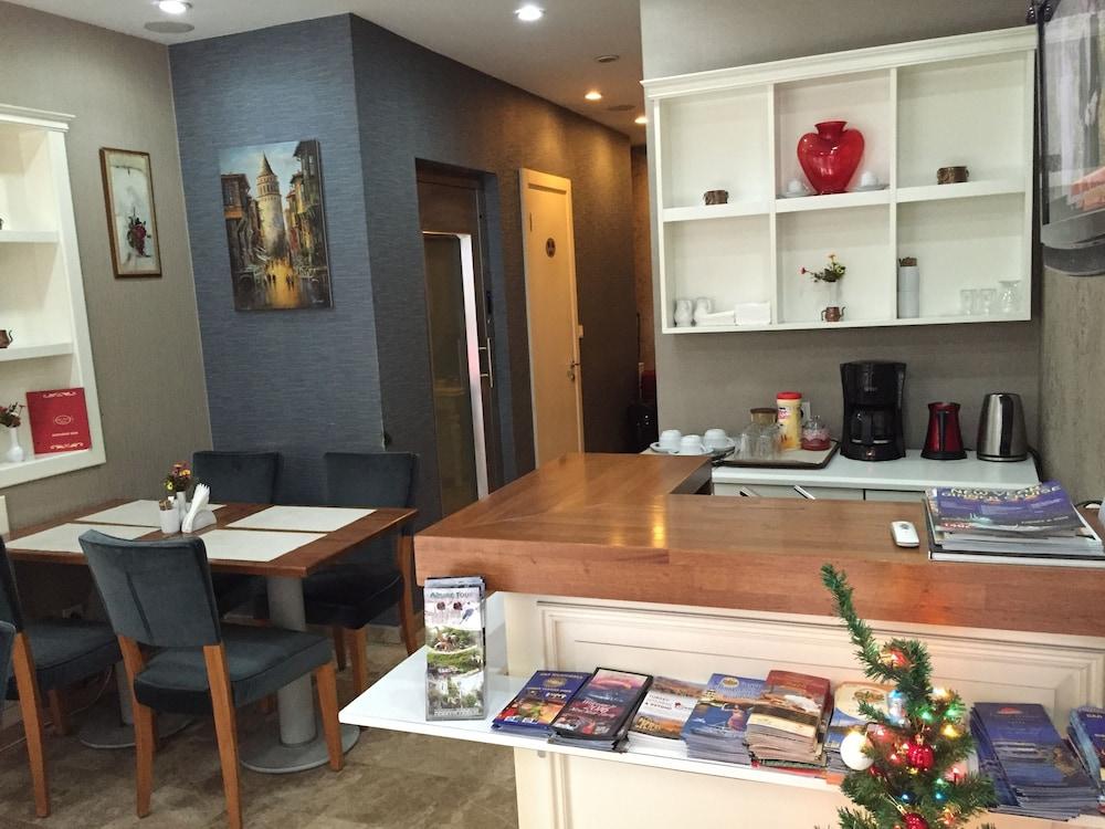 Alyon Suite Hotel Istanboel Buitenkant foto