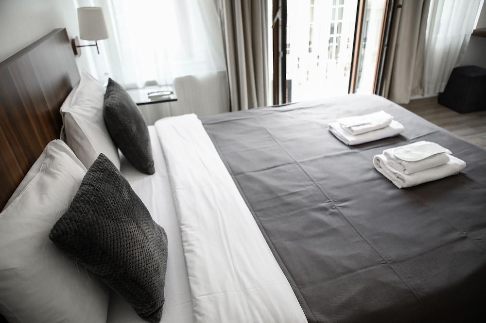 Alyon Suite Hotel Istanboel Buitenkant foto