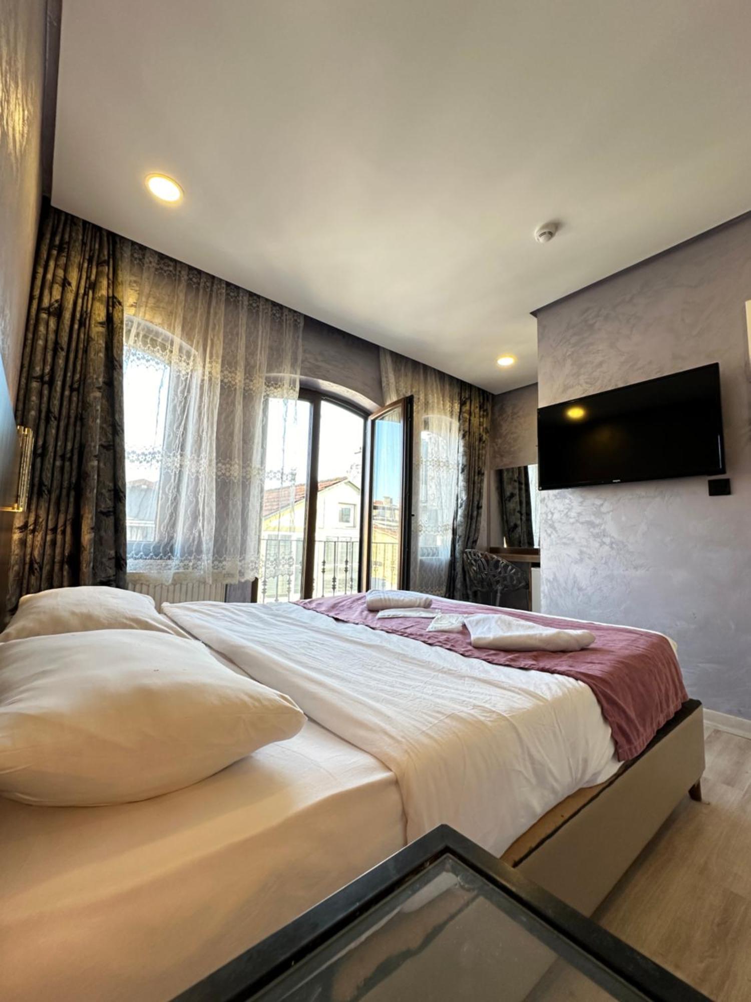 Alyon Suite Hotel Istanboel Buitenkant foto