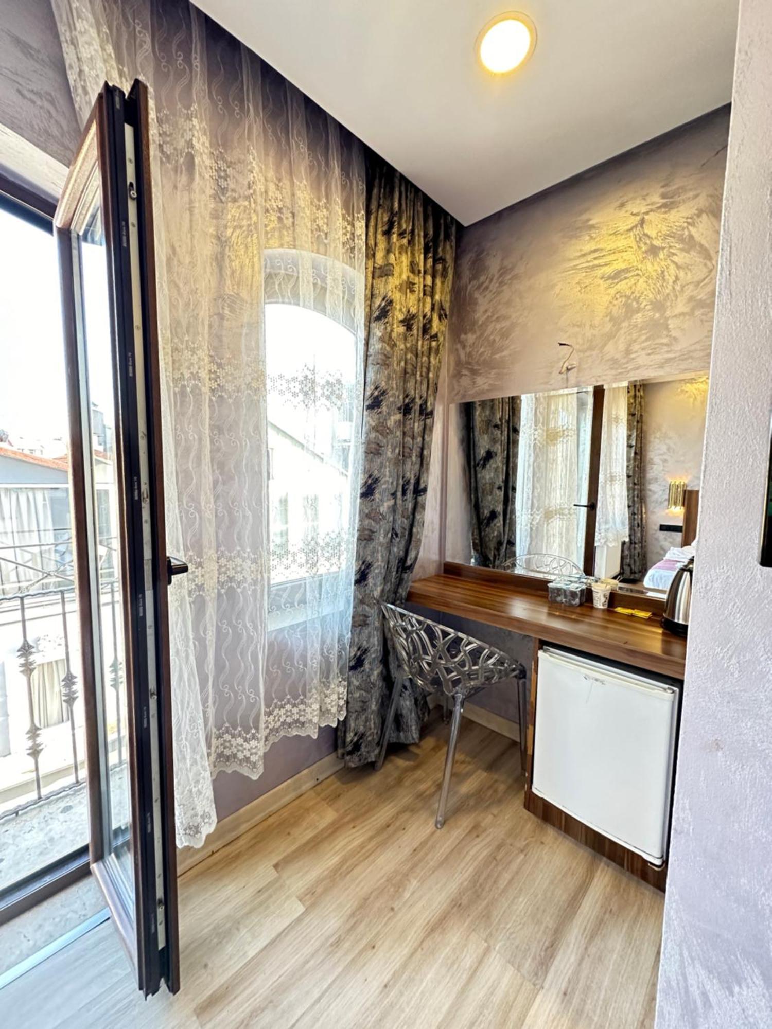 Alyon Suite Hotel Istanboel Buitenkant foto
